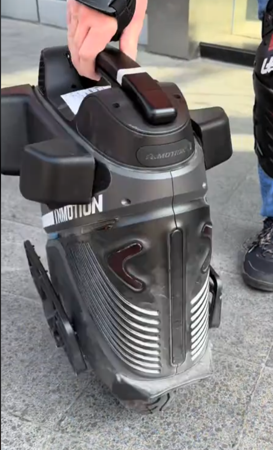 inmotion V9 - Thumbnail 3